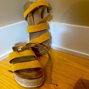 Platform Yellow sandals! Lightly worn